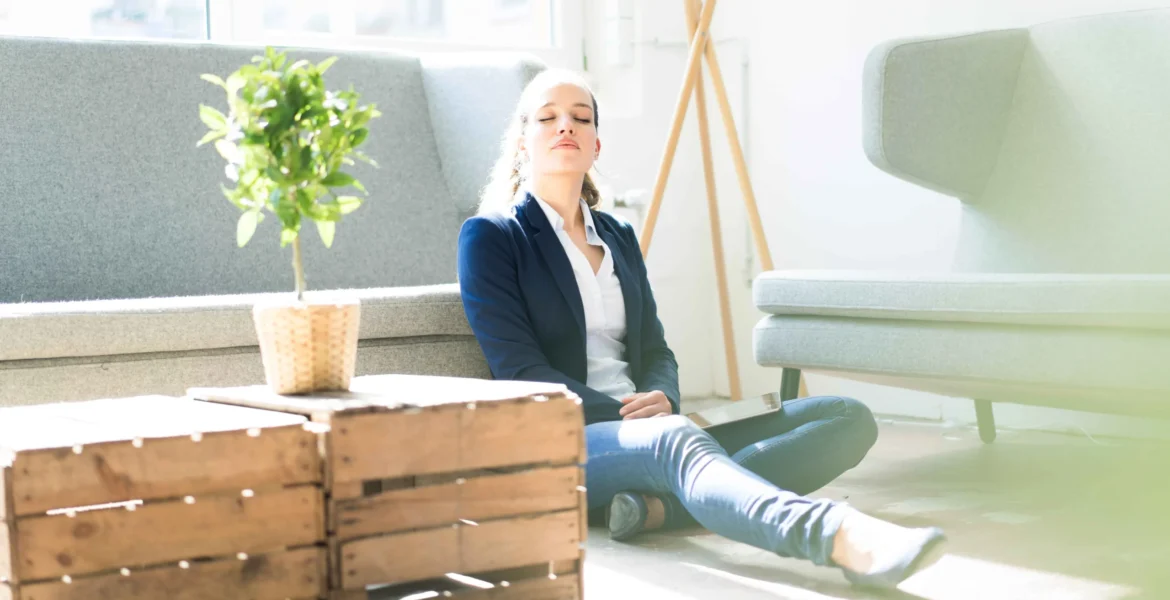 businesswoman-sitting-on-the-floor-relaxing-2024-09-21-18-03-17-utc_11zon