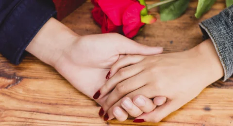 hands-man-woman-caught