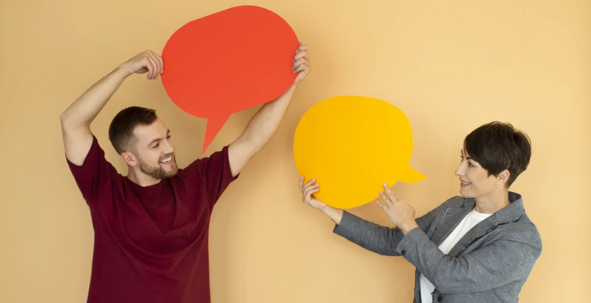 portrait-young-people-with-thought-bubble