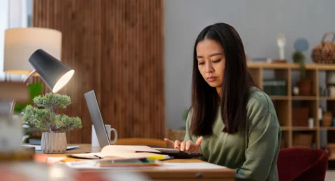 medium-shot-woman-working-from-home_11zon